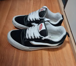 Zapatillas Vans Knu Skool