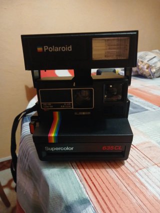 Fotocamera analogica Polaroid Supercolor 635CL
