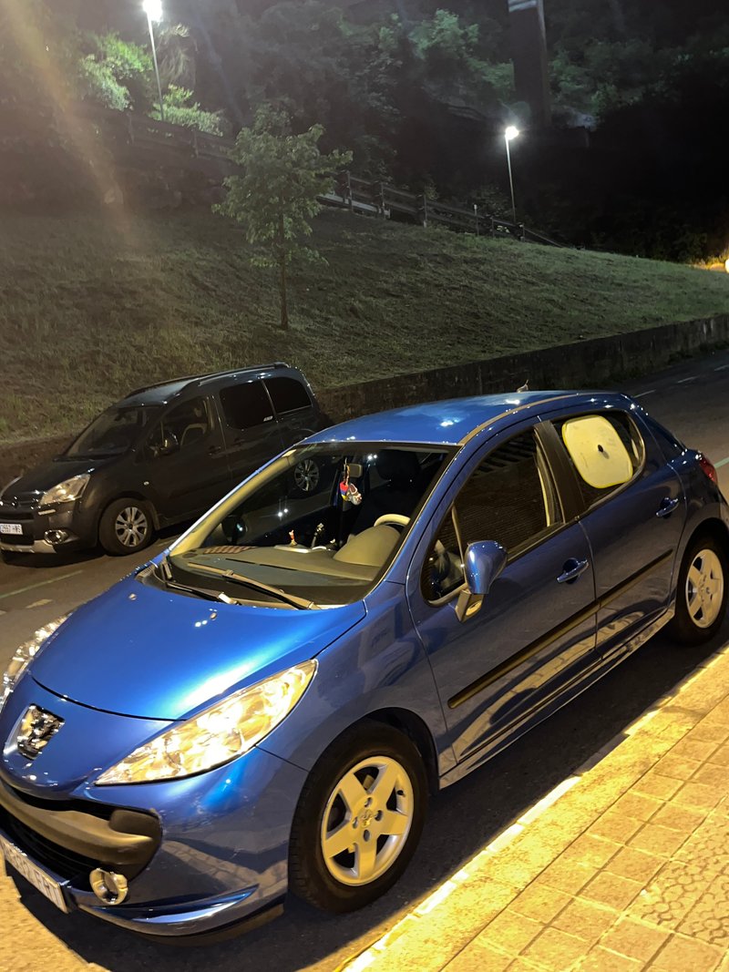 Peugeot 207 2007 - foto 1