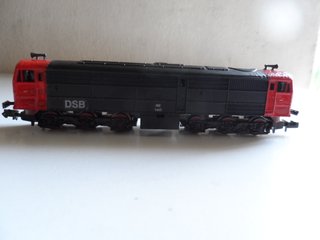 LOCOMOTORA DSB MINITRIX ESCALA N