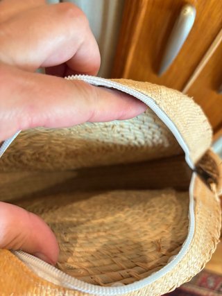 Bolso redondo paja con correa cuero