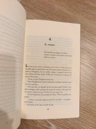 Dedica ' m un poema encara que sigui teu