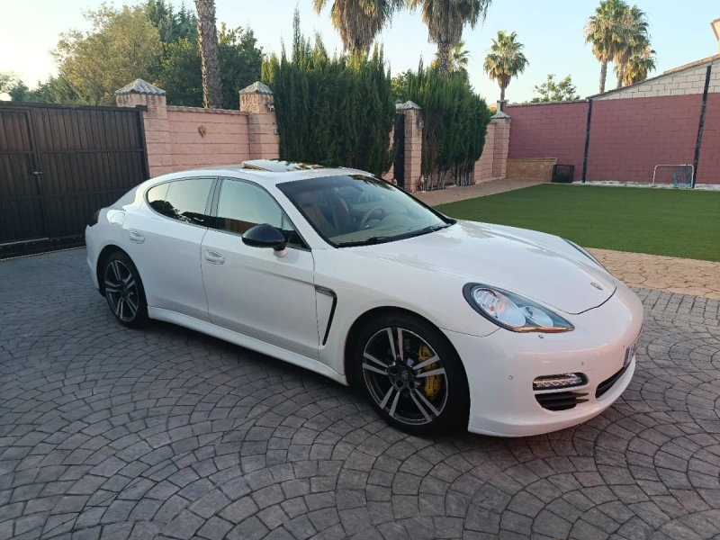 Porsche Panamera 2013 - foto 1