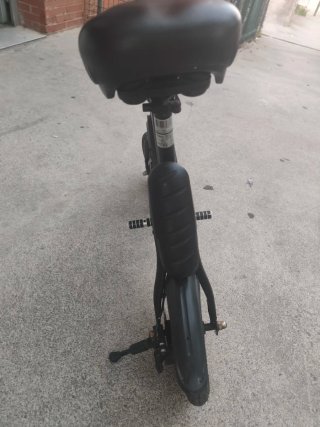 Bicicleta Eléctrica Plegable Negra