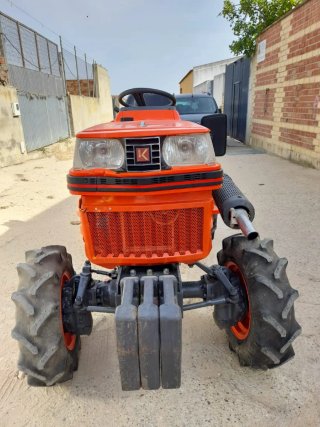 Tractor Kubota B1750