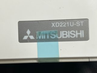 Proyector Mitsubishi XD221U-ST