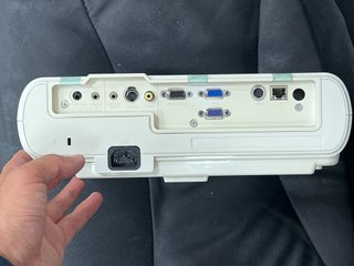 Proyector Mitsubishi XD221U-ST