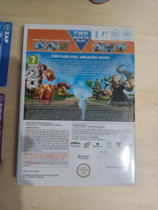 Juego Wii Skylanders Trap Team + 4 Figuras NUEVAS