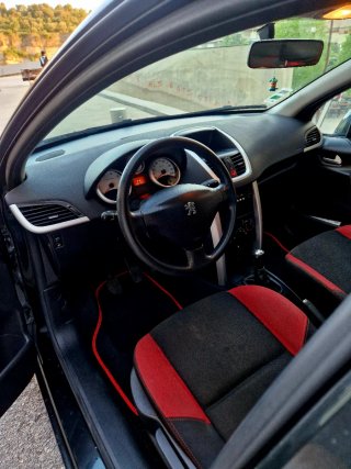 Peugeot 207 2009
