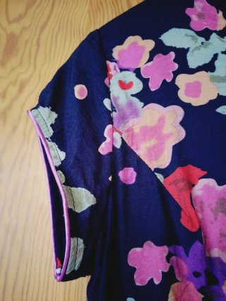 Blusa de seda con estampado floral