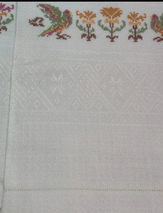 Asciugamani in lino ricamati