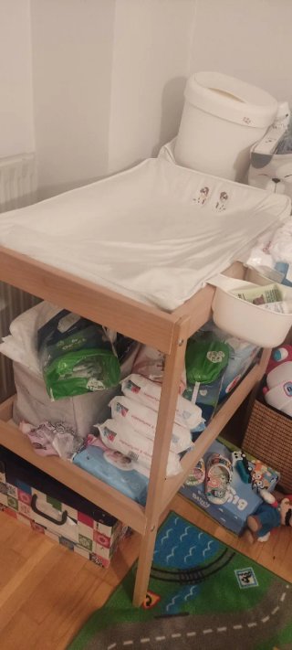 Cambiador Ikea SNIGLAR Madera Clara con colchoneta
