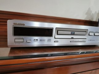 Reproductor DVD Onkyo DV-S535