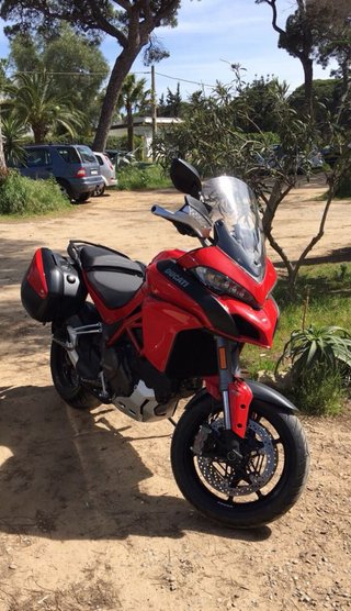 Ducati Multistrada 1200S Roja tiene hecha la desmo