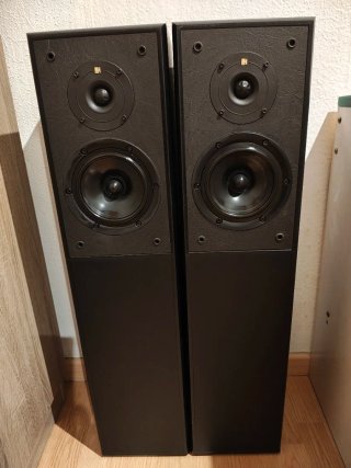Altavoces KEF Hi-Fi Negros