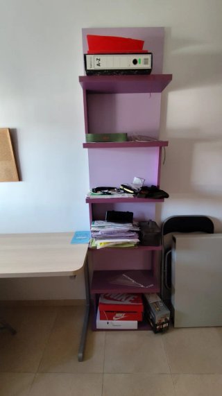 Scrivanie angolari con scaffale e cassettiera