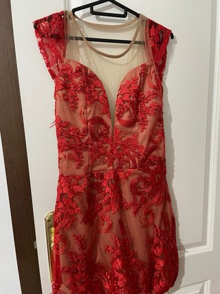 Vestido de fiesta rojo con encaje M