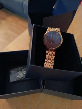 Reloj Lotus Dorado