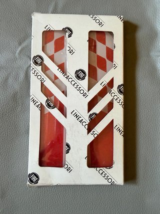 Molduras Fiat Checker Rojo Blanco