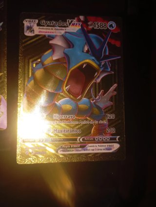Carta Pokémon Gyarados VMAX 4588