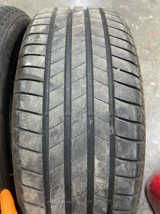 2 Neumáticos 215/55R17 94W