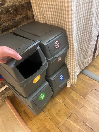 4 cubos de basura para reciclaje