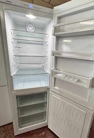 FRIGORÍFICO LIEBHERR COMBI NO FROST EN BLANCO