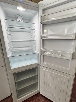 FRIGORÍFICO LIEBHERR COMBI NO FROST EN BLANCO
