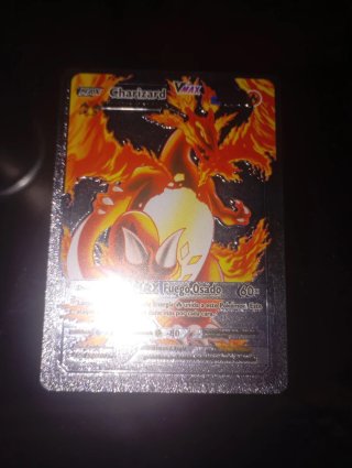Carta Pokémon Charizard VMAX Fuego Osado