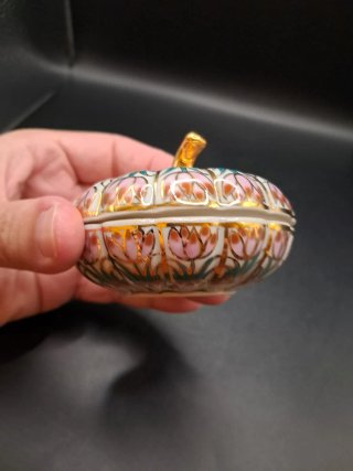 Caja porcelana tailandesa calabaza