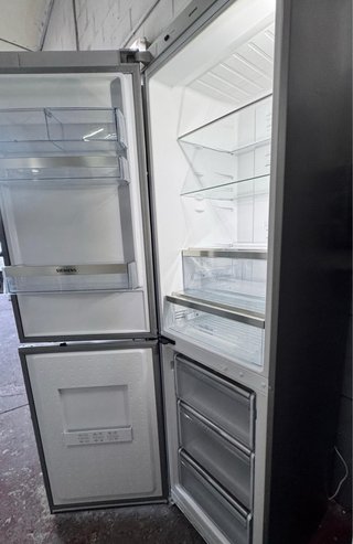 FRIGORÍFICO COMBI NO FROST SIEMENS EN INOX