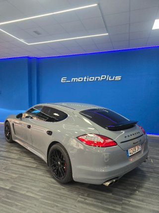 Porsche Panamera 2012
