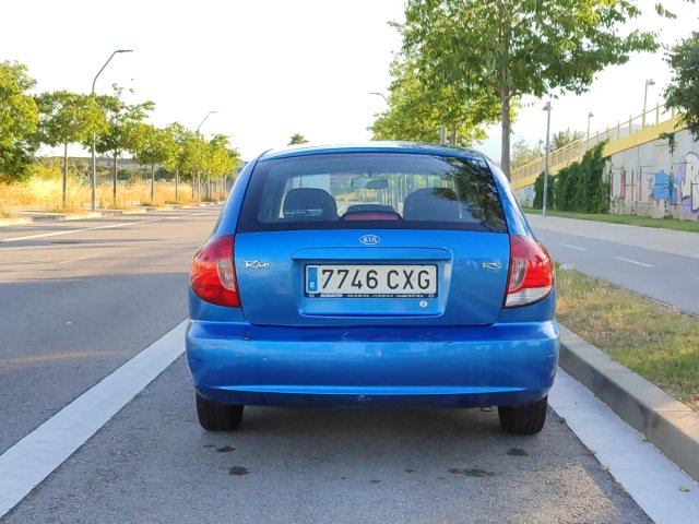 KIA Rio 2004
