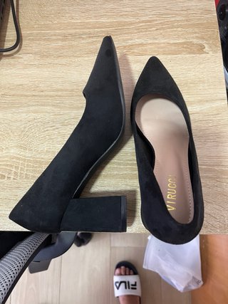 Zapatos de tacón VIRUCCI negros