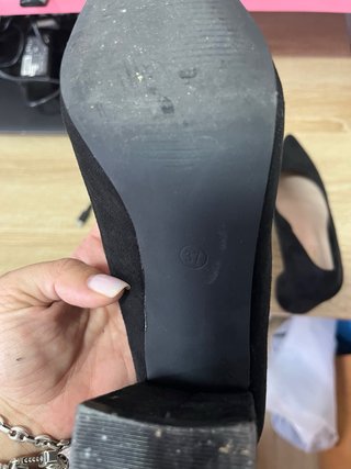 Zapatos de tacón VIRUCCI negros