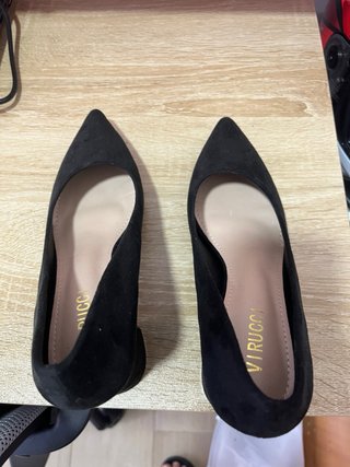 Zapatos de tacón VIRUCCI negros