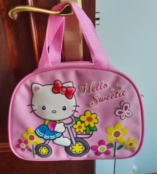 2 Bolsos Infantiles Princesas y Hello Kitty