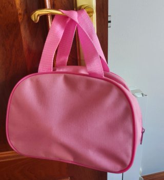 2 Bolsos Infantiles Princesas y Hello Kitty