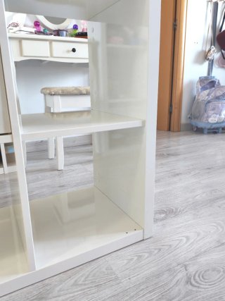 Estantería Kallax 4x2 Blanca con Puertas y Cesta