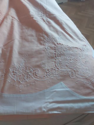 Juego Sábanas Bordadas Rosa y Blanco