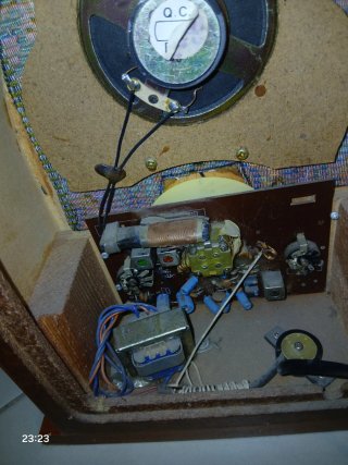 Radio Impel Vintage Madera Altura 24cm