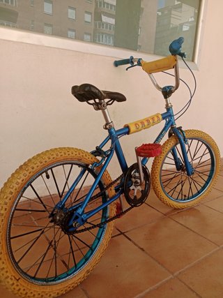 Bici BMX Orbea Galaxy Azul y Amarilla