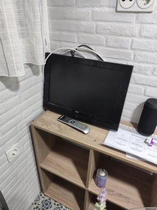 Televisión OKY negra