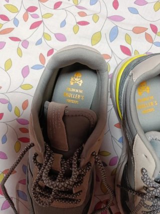 Zapatillas Scalpers Beige y Gris