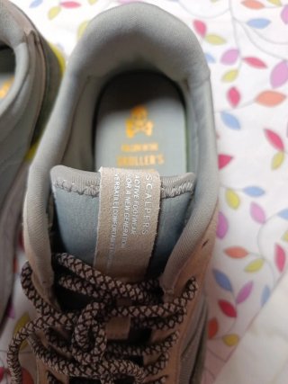 Zapatillas Scalpers Beige y Gris