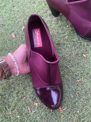 Zapatos Yameiji burdeos