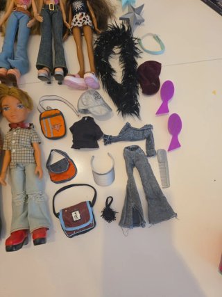 Lote 6 Bambole Bratz + Accessori