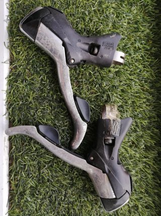 Manetas de cambio Shimano Ultegra Fligh Deck.