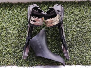Manetas de cambio Shimano Ultegra Fligh Deck.