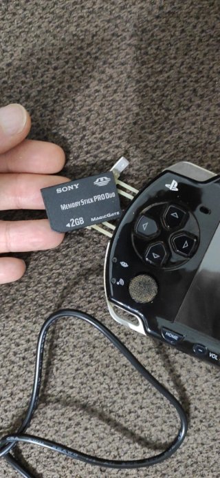 Consola Sony PSP 2004 con gioco e accessori